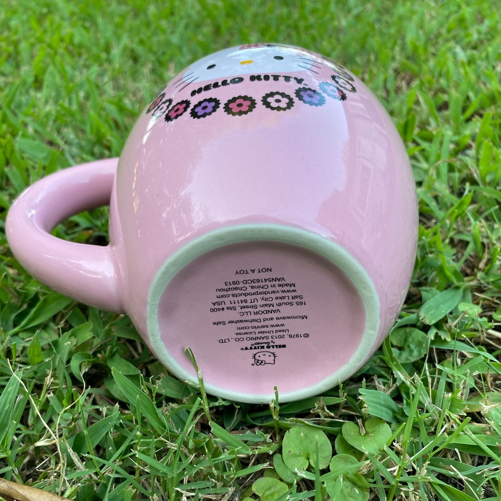 Hello Kitty Mug - Picture 5 of 8